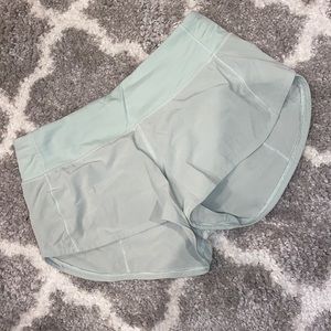 MINT SIZE 4 LULULEMON SPEED UP SHORTS 2.5